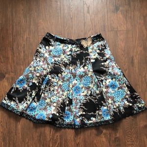 Notations petite large gorgeous floral skirt